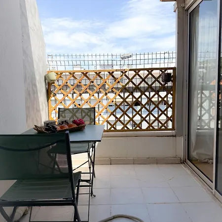 Appt 2p #airconditioning #terrace #center 公寓 戛纳